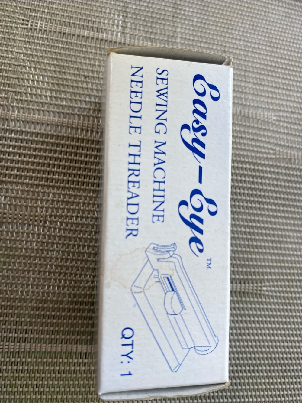 Easy-Eye Sewing Machine Needle Threader - White with Blue Text